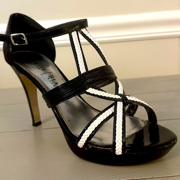 White House Black Market women’s 8.5 Black and White Strappy Heels Platforms - Picture 1 of 9